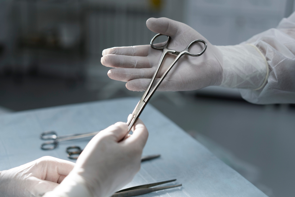 Tipos de pontas de tesouras para cirurgia: Conheça os principais 