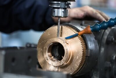 A Força da Inovação Industrial Como as Metalúrgicas Transforma Aço em Soluções Inteligentes